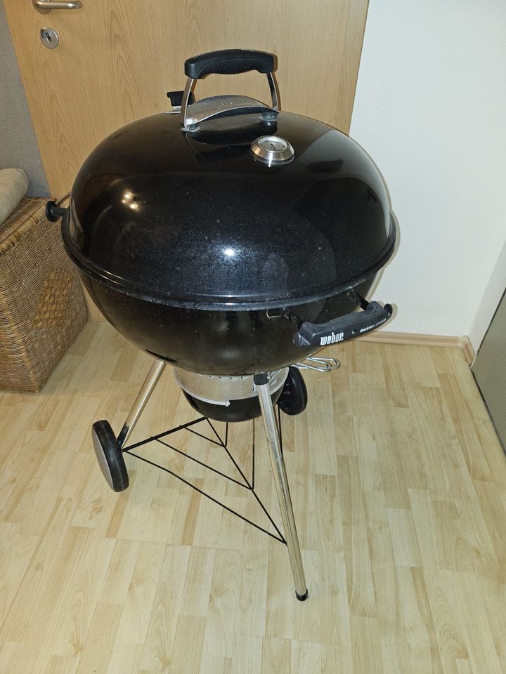 Weber Kugelgrill Master Touch 57 cm in Hanau