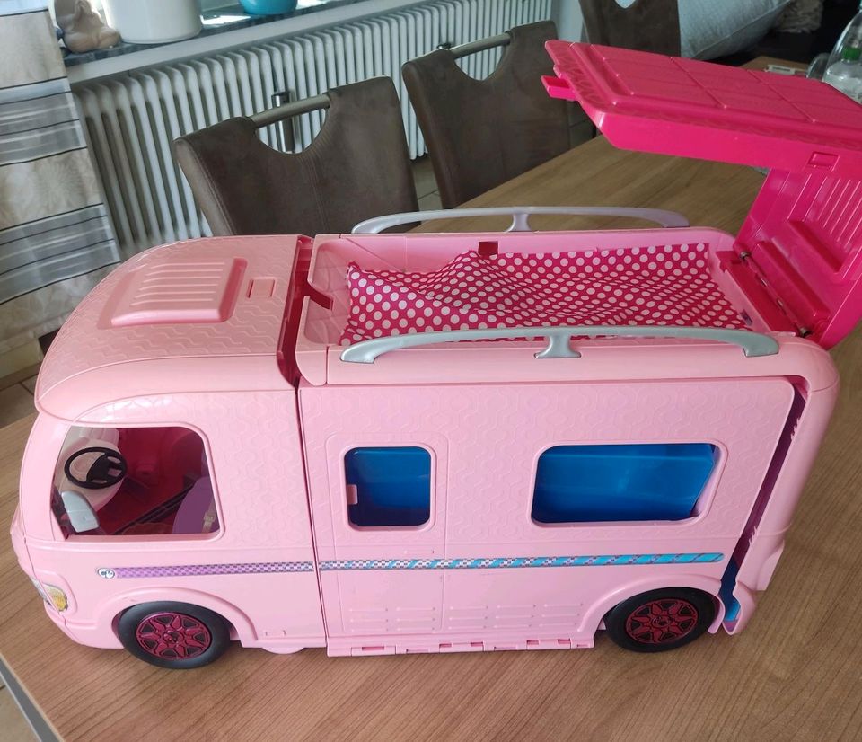 Barbie Bus in Dortmund