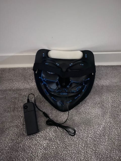 NEU Maske The Purge LED blau Halloween JGA Karneval blinken in Gernsheim 