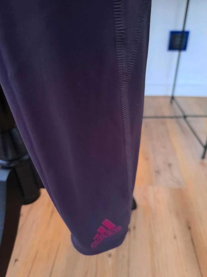 Adidas Sport Hose Leggings BT Cummuter 7/8 aubergine Mesh Gr XS in Langenfeld