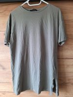 Basic T-Shirt Olivgrün/Khakigrün LCW Mit Schlitz Damen Gr.S Niedersachsen - Wunstorf Vorschau