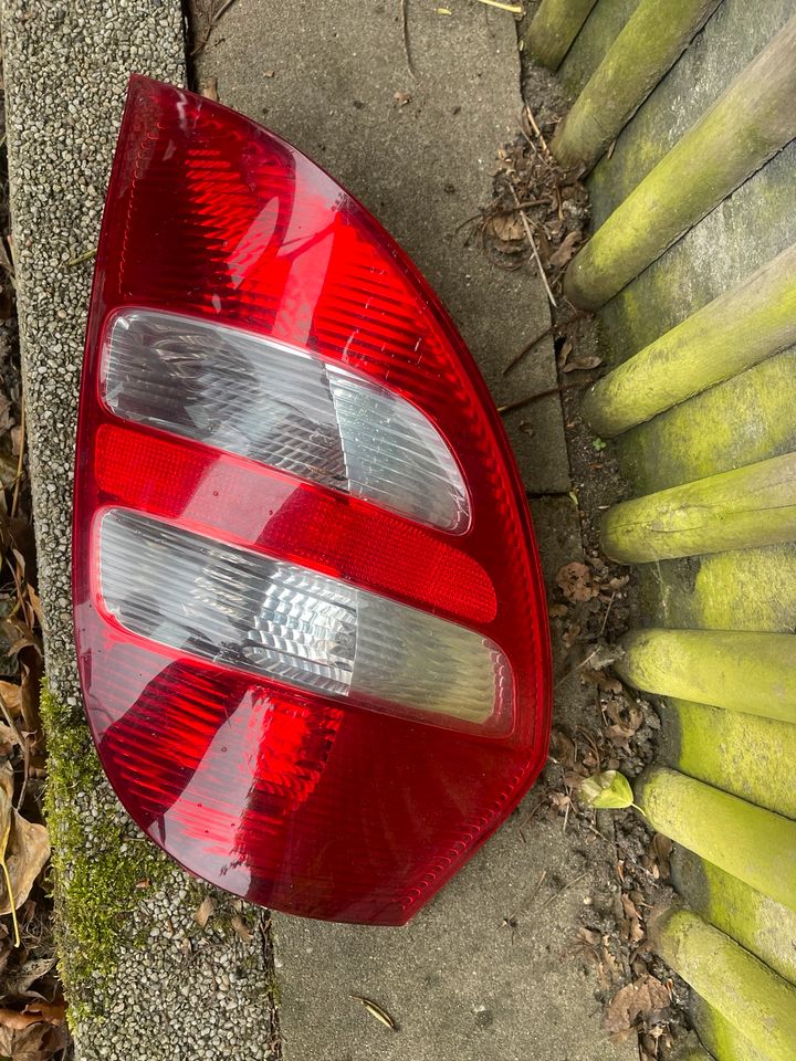 Mercedes Benz a klasse rückfahrlicht links und rechts in Essen