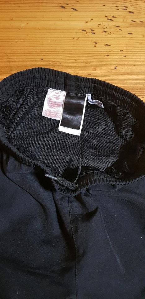 Shorts Sport Adidas kurze Hose climalite Größe 152 in Stemwede