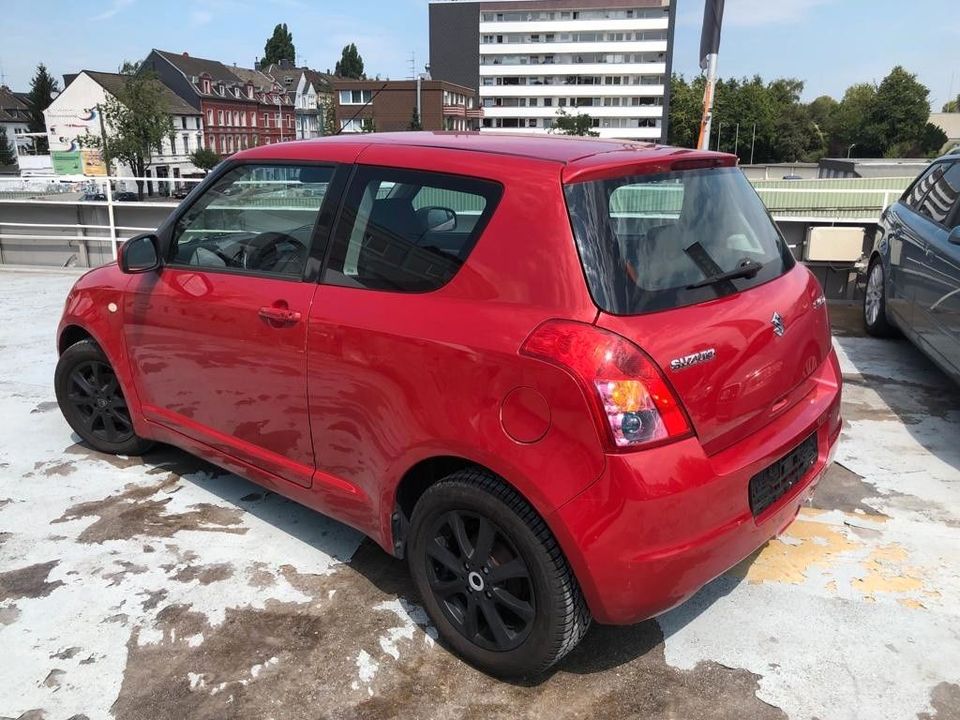 Suzuki Swift 1.3 GS / GLX wenig KM !! GUTER ZUSTAND !!! in Essen