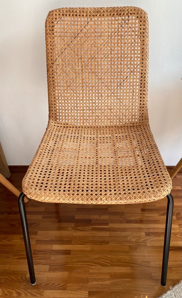 Moderner Stuhl mit Wiener Geflecht I Esstischstuhl I Wohnzimmer in München