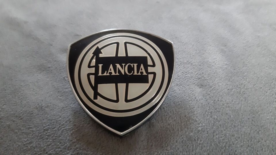 Original Lancia Emblem Top Zustand in Heilsbronn