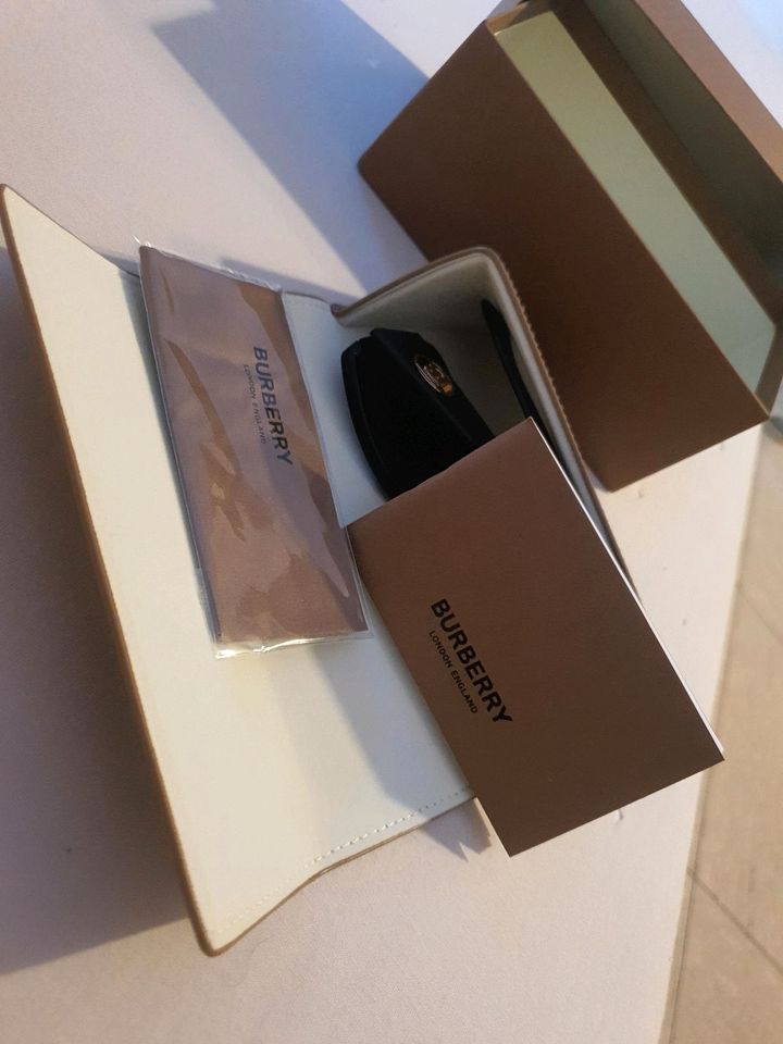 Burberry Sonnenbrille ANGEBOTE 180 FÜR HEUTE!! in Hamburg