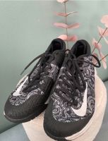 Nike Court Zoom schwarz weiß Paisley Muster 40,5 Nordrhein-Westfalen - Lindlar Vorschau