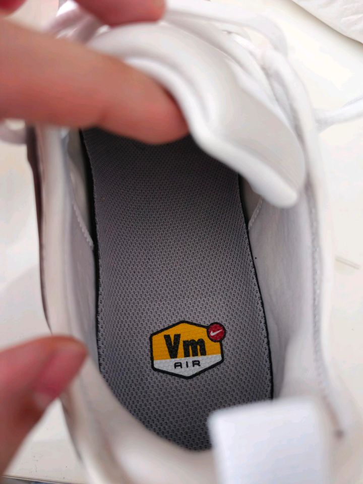 Nike Vapormax Plus 44.5 Orginal ungetragen mit Verpackung in Hanau