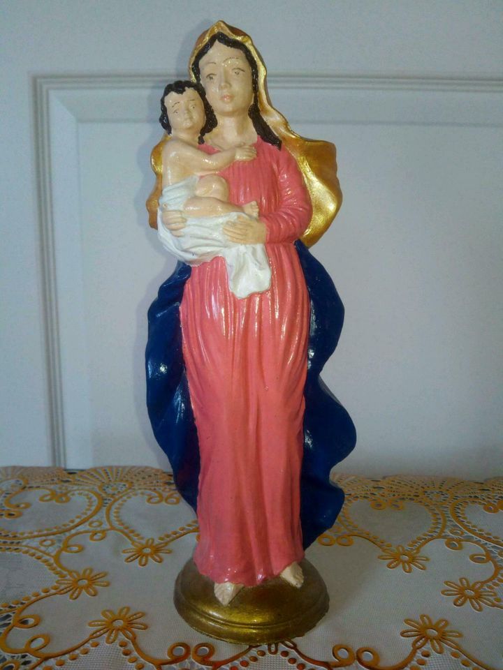 Figur Madonna mit Kind, Vollgips, bemalt in Günzburg