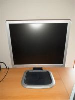 HP Bildschirm HP L1950 Monitor 19" Zoll Pivot Bayern - Moosthenning Vorschau