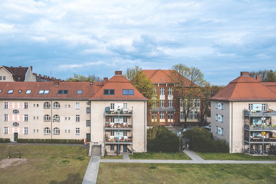 Lichtdurchflutete Dachgeschosswohnung in Denkmalensemble in Berlin