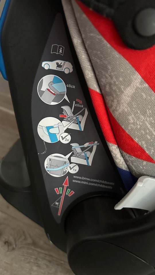 Kindersitz 0+ Babyschale BMW MINI Union Jack isofix base in Schwarzenbek