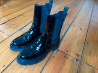 Boots Bullboxer Gr. 40  Stiefel, Stiefeletten Düsseldorf - Stadtmitte Vorschau