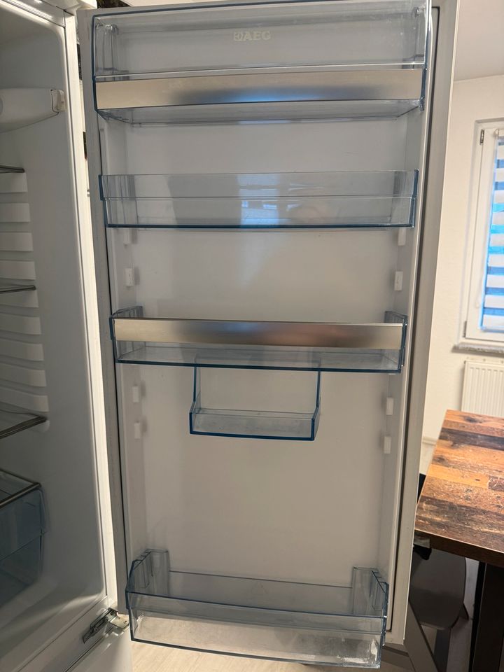 Einbau Kühlschrank mit Gefrierschrank Kühl-Gefrierkombi in Stockach