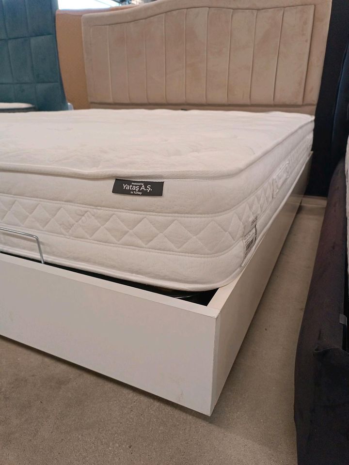 Boxspringbett 180x200 Neuware mit Matratze in Erlensee