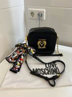 Love Moschino Tasche Umhängetasche schwarz Gold Neuhausen-Nymphenburg - Neuhausen Vorschau