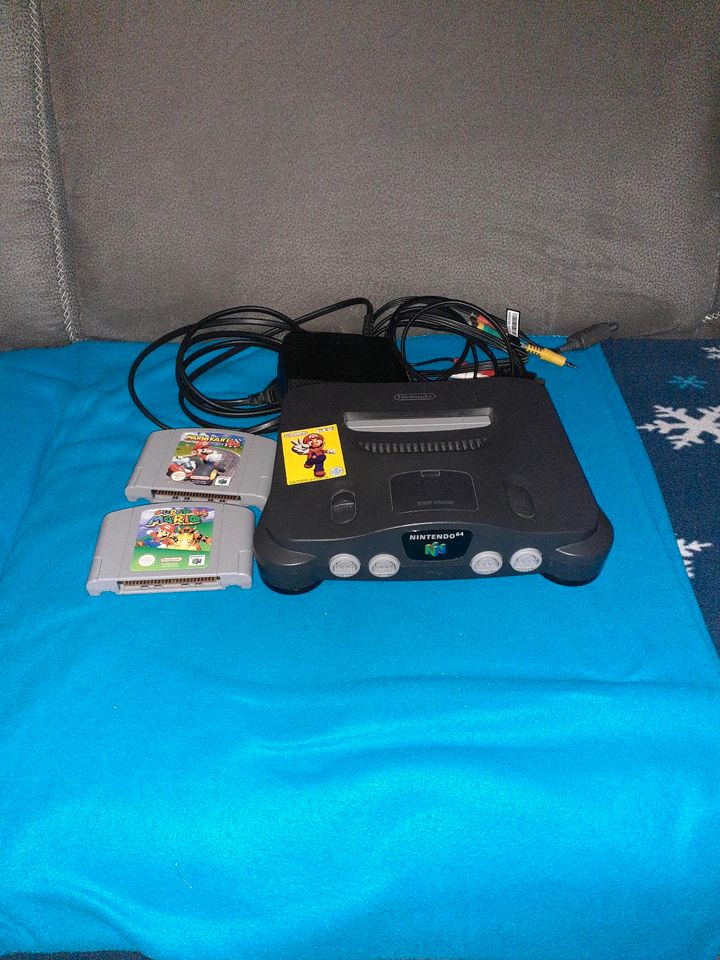 Nintendo 64 Console + Spiele +4 Controller in Teisendorf