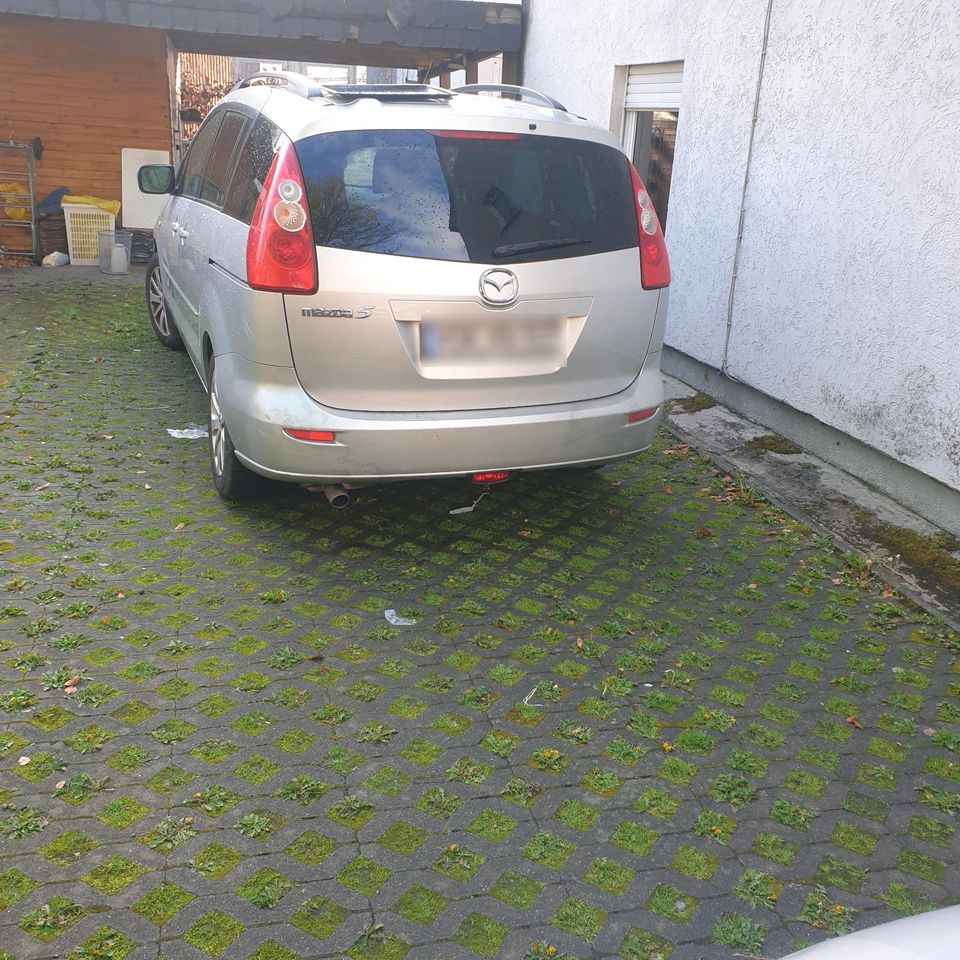 Auto mazda 5 ,7 Plätze in Sundern (Sauerland)