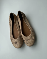 beige Halbschuhe/Ballerinas aus Leder von Lasocki in Größe 37 Bayern - Erlangen Vorschau