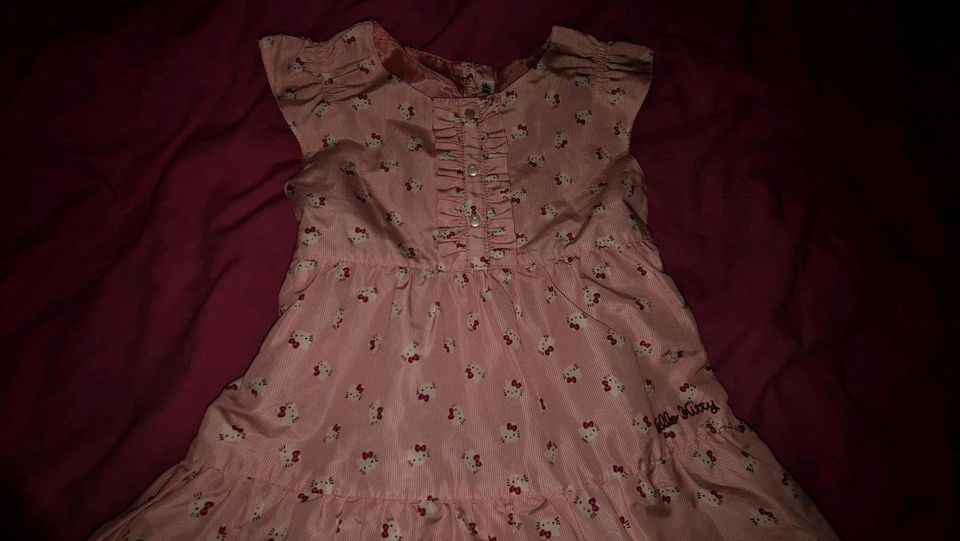 H&m hello Kitty Katze Kleid Drehkleid Schulanfang 128 in Lübbecke 