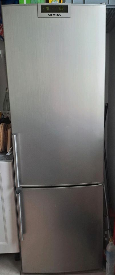Kühlschrank - Gefrierschrank - Kombination Siemens in Bischberg