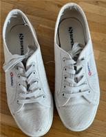 Superga Sneaker weiß mit Plateau Köln - Bayenthal Vorschau