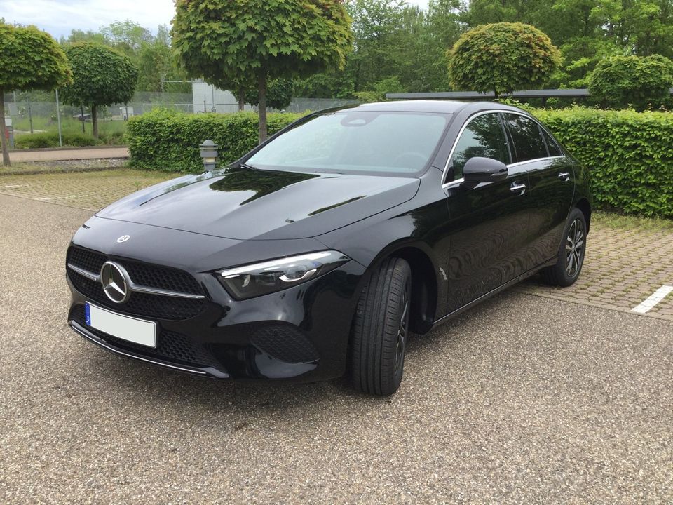 Mercedes A 250 e Limousine BURMESTER+MULTIBEAM+KEYLESS+KAMERA+8G in Unterreichenbach