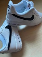 NEU Nike Air Force 1 schwarz weiß Damen Schuhe Sneaker 38 UK 4.5 Hannover - Misburg-Anderten Vorschau
