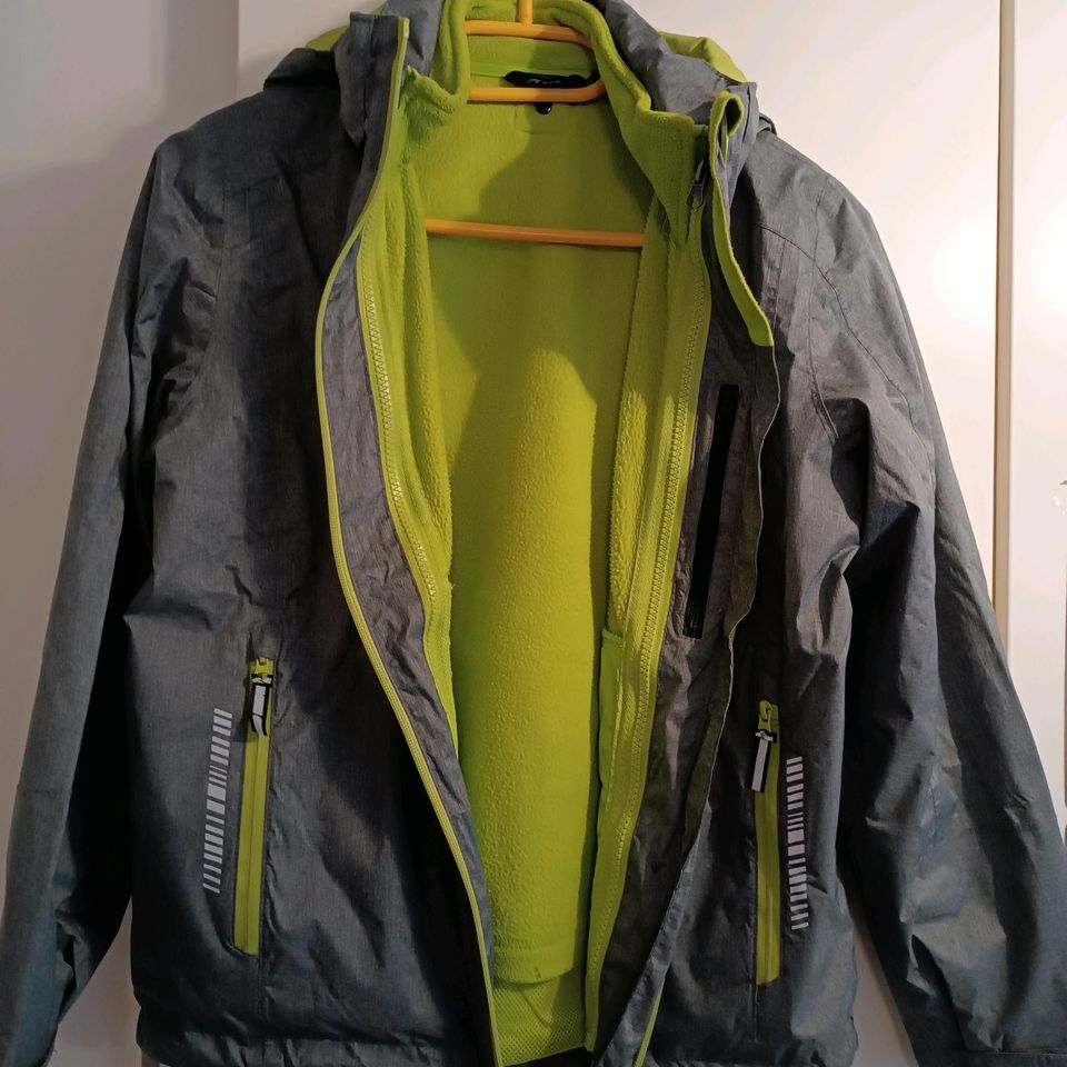 Winterjacke Gr. 146/152 in Schwendi