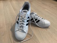 Sneaker Adidas weiß Gr. 46 München - Allach-Untermenzing Vorschau