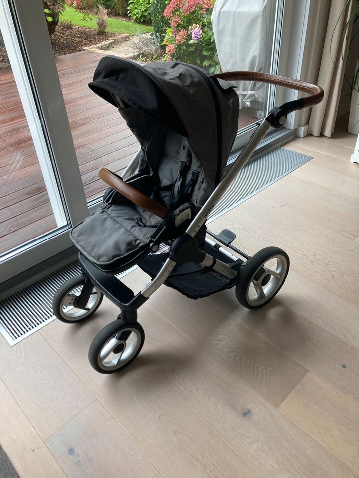 Sehr schöner Kinderwagen Mutsy Evo Industrial Light Grey in Lüdenscheid