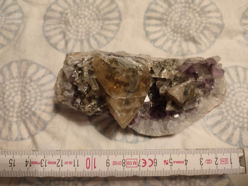 Amethyst & Calcit Geode Edelstein in Kaisheim