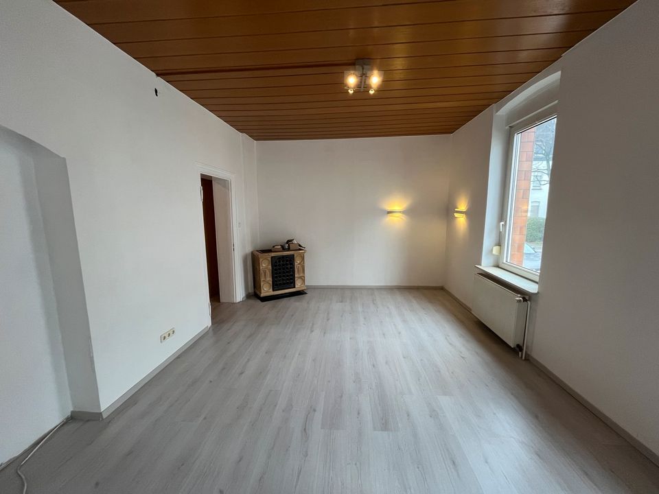 Renovierte 2,5 Zimmer Wohnung direkt am Rhein in Duisburg Laar in Duisburg