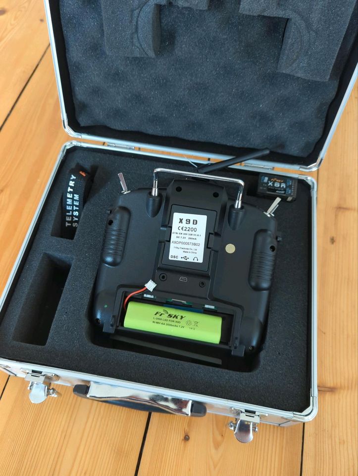 Taranis FrSky X9D Pro mit X8R Receiver & Koffer (Neuwertig) in Oldenburg