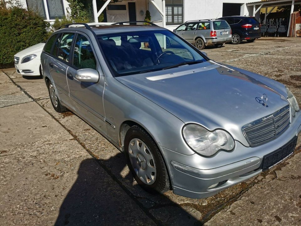 Mercedes-Benz C -Klasse T-Modell C 180 T Kompressor/Automatik in Niederwerrn