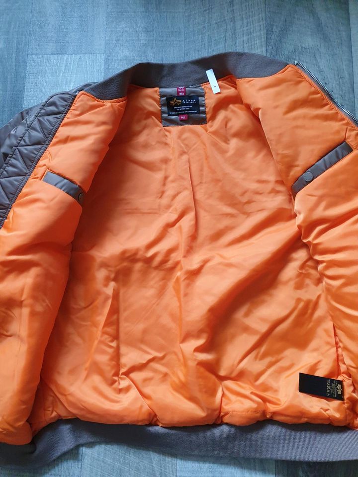 Alpha industries Jacke Größe.L in Stuttgart