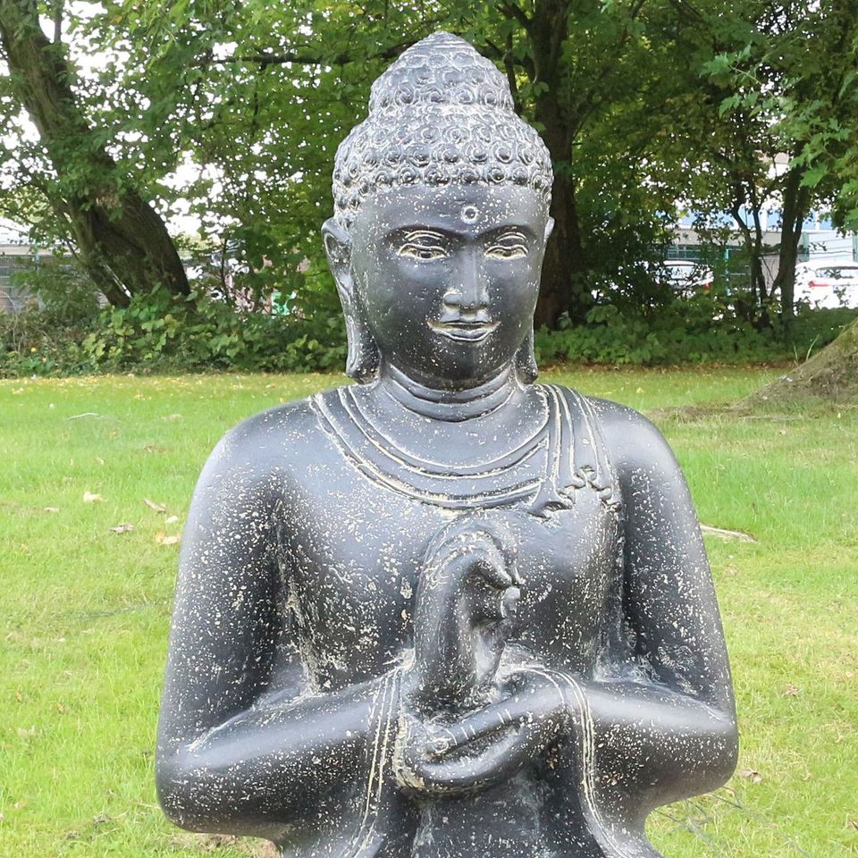 Buddha Statue sitzend Figur Skulptur Deko Steinguss Chakra 80 cm in Bochum