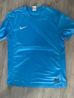 Nike dri fit Shirt gr 176 (M) Herren / Jungen Berlin - Reinickendorf Vorschau