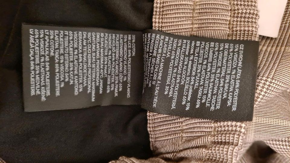 H&M stylische Slim Fit Hose in Beige | kariert | Größe M in Oberhausen