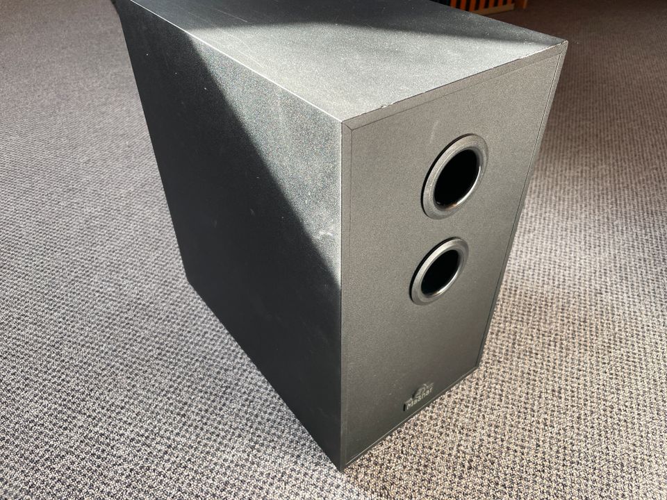 Magnat Soundsystem Lautsprecher Subwoofer in Dillenburg