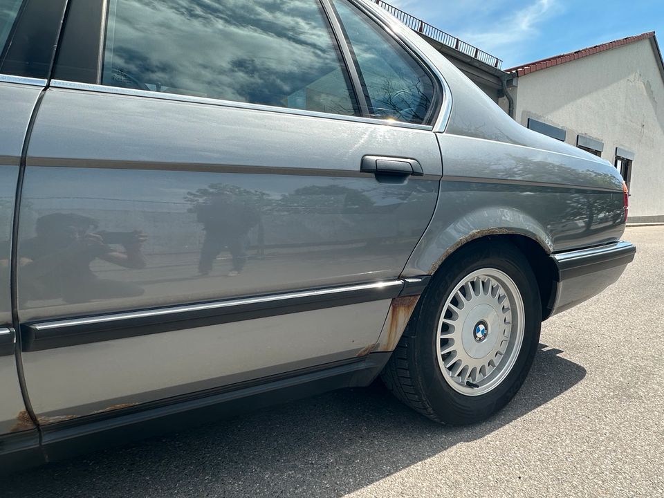 BMW 740i E32 in Königsbrunn