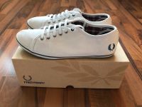 Fred Perry Canvas Sneaker Weiß Größe EU 41/UK 7 Schuhe Hamburg-Mitte - Hamburg St. Georg Vorschau