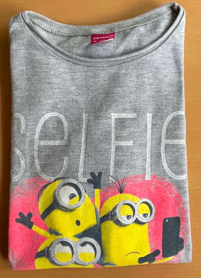 MINIONS Mütze Plüschfigur Shirt Gr. 140 Oberteil Butterbrotdose in Wuppertal