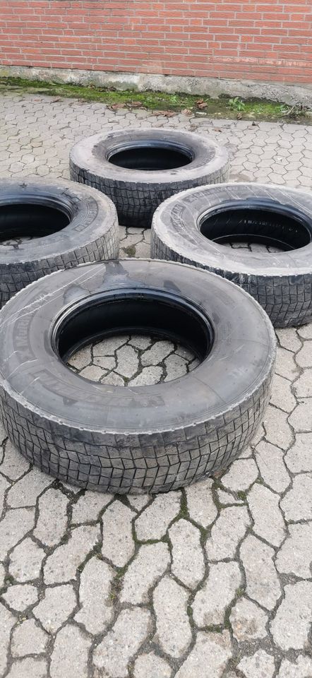 8x gute gebrauchte Reifen Michelin 315/80 22,5 in Salzgitter