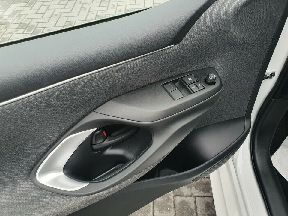 Toyota Yaris Hybrid Comfort in Rostock