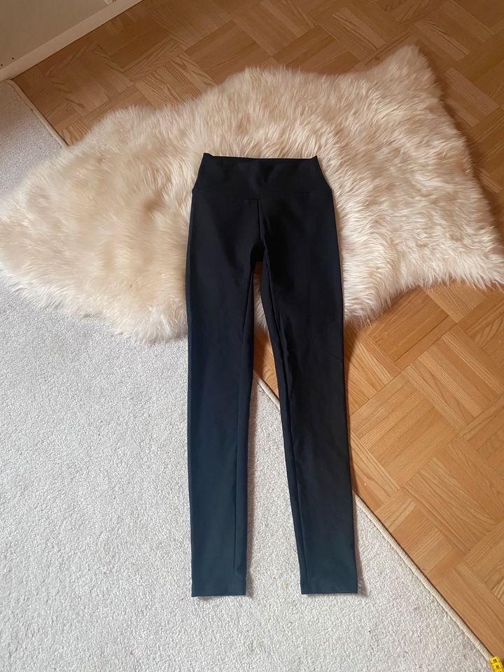 Skatie High Waist Leggings Gym Fitness schwarz Gr. s in Wertingen