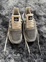 Adidas Swift run beige/schwarz.  *Neu* Nordrhein-Westfalen - Telgte Vorschau