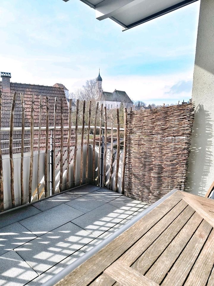 Wunderschöne 3 Zimmer Wohnung mit Balkon und Einzelgarage in Burgau