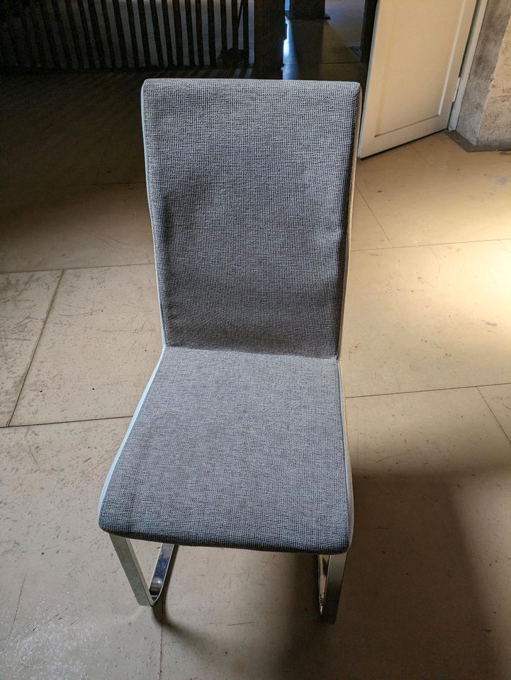 4 Stühle zu verkaufen in Dresden